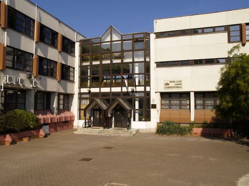 Borító kép a Budapesti Komplex SZC Kozma Lajos Faipari és Kreatív Technikum intézményről